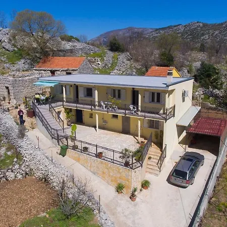 Apartman Salta * Zagvozd